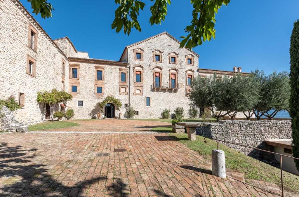 ancient-roman-abbey-wedding-venue-01