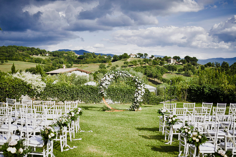 arezzo-hamlet-wedding-in-tuscany-12