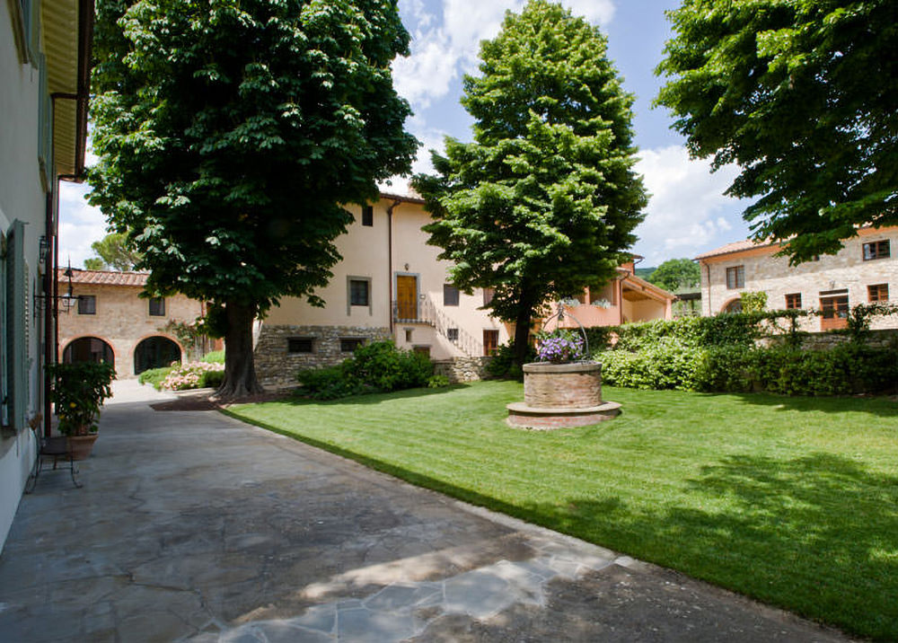 tuscany-wedding-hamlet-02