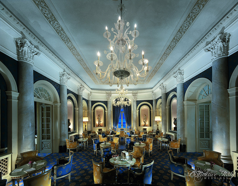06-the-bar-of-lake-como-luxury-hotel