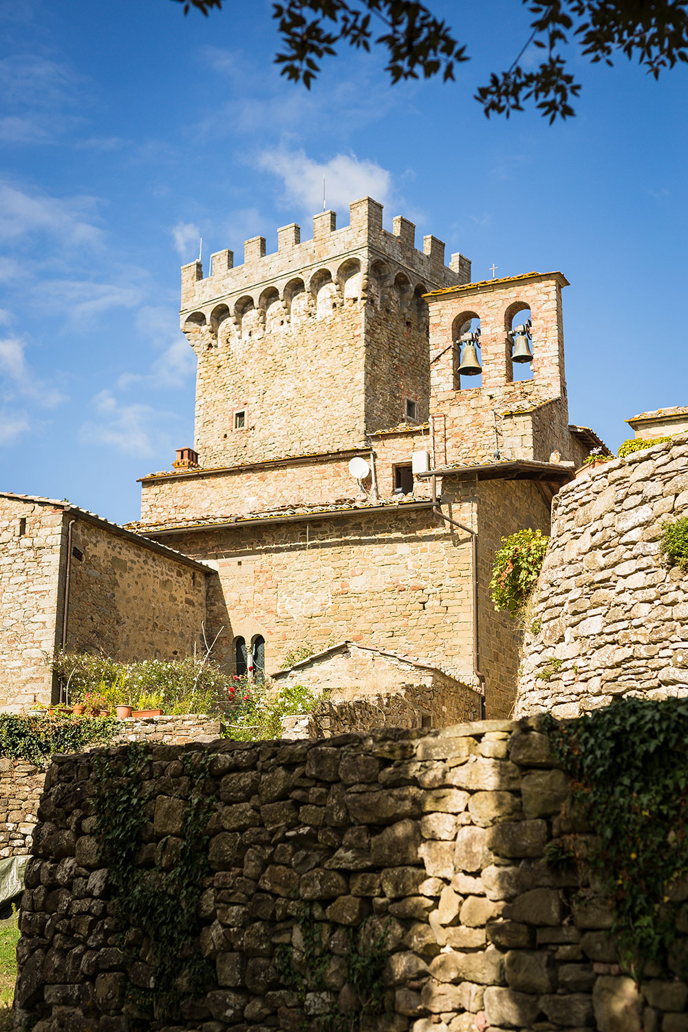 gargonza-castle-wedding-03a