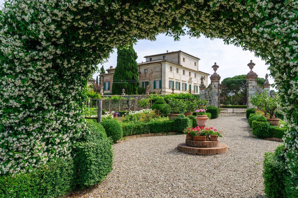 villa-di-geggiano-02