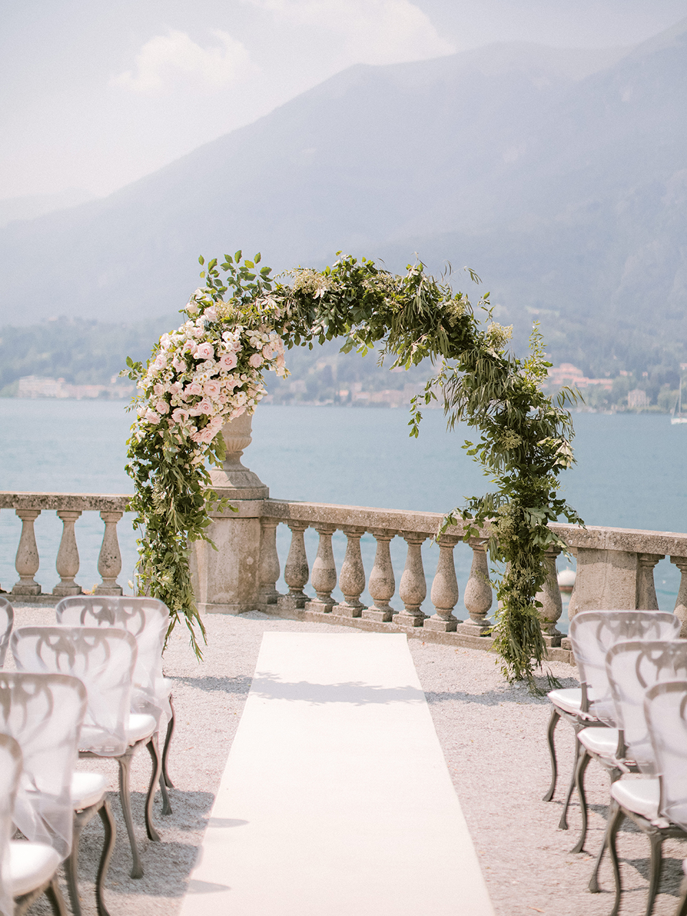 lake-como-wedding-at-villa-serbelloni-10