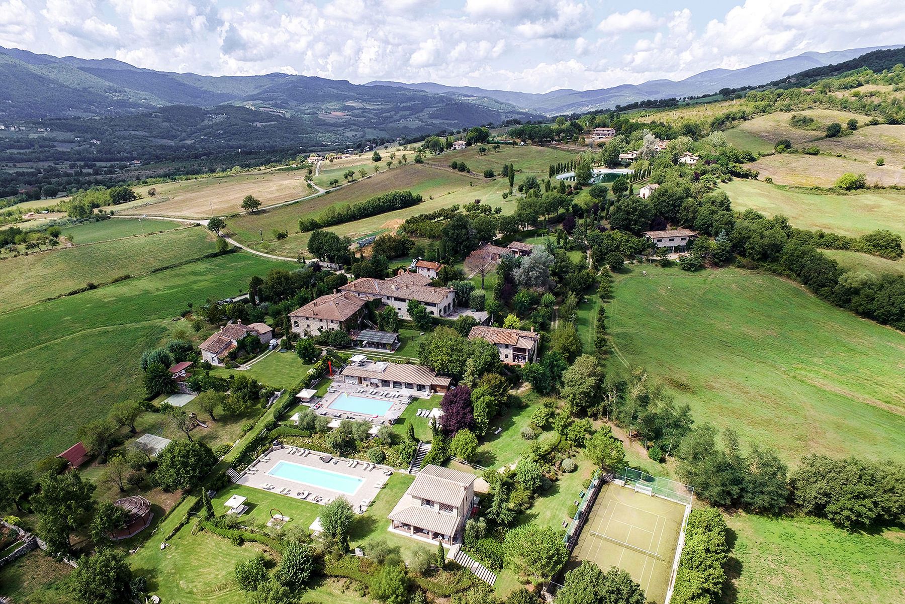 Arezzo Luxury Hamlet