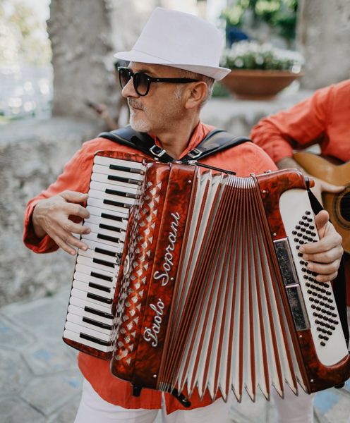 Music & Entertainment