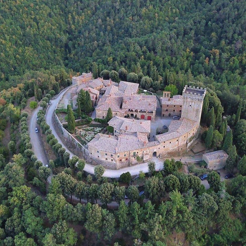 Castle with Hamlet